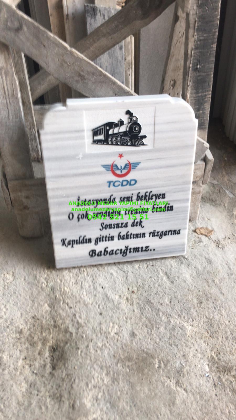 Lokomotif İşlemeli Mezar Baş Taşı