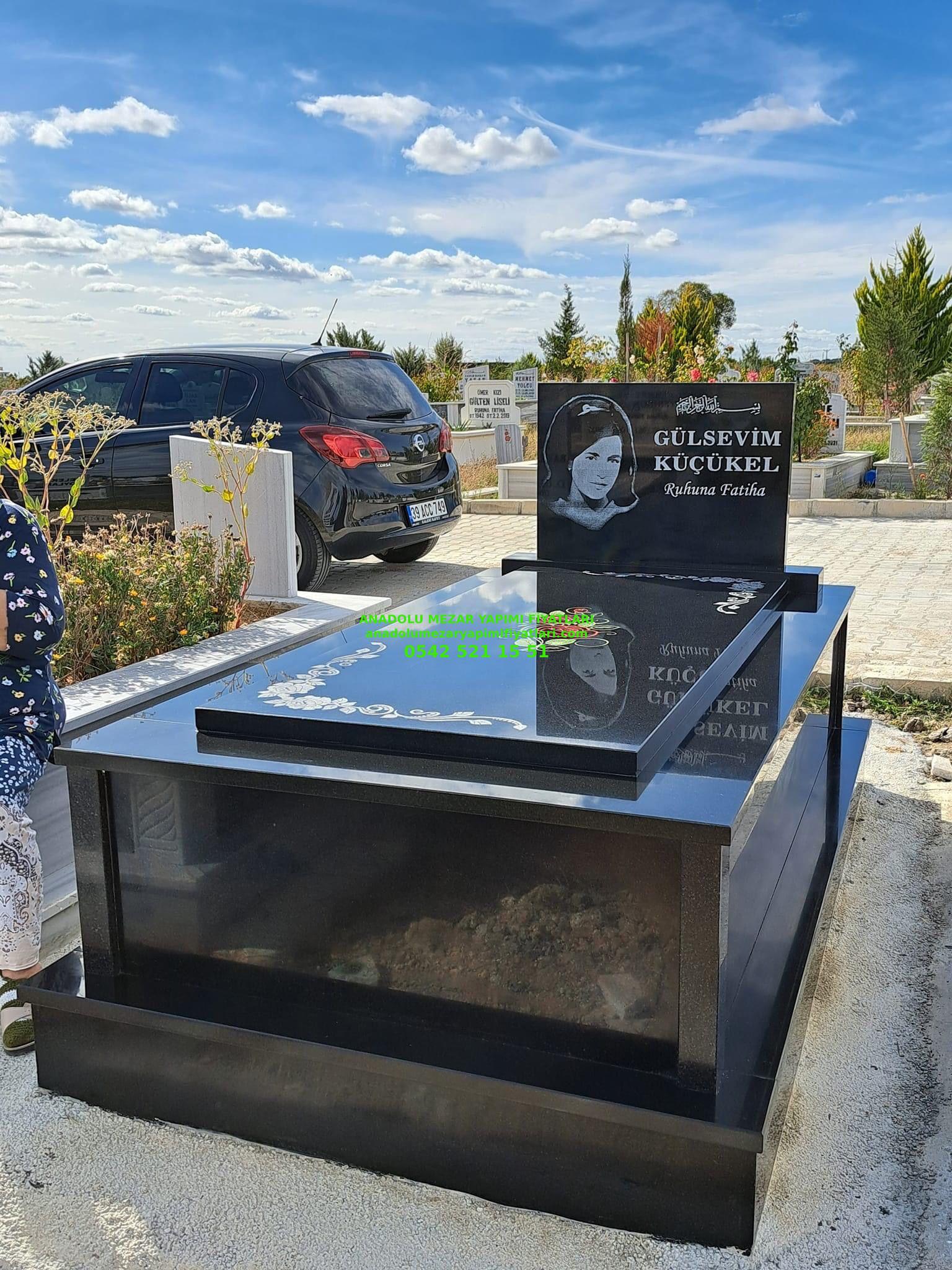 Bilecik Tek Kişilik Lazer Resimli Kapaklı Siyah Granit Mezar