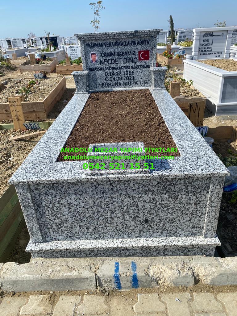 Bursa Tek Kişilik Sütunlu Vazolu Beta Granit Mezar