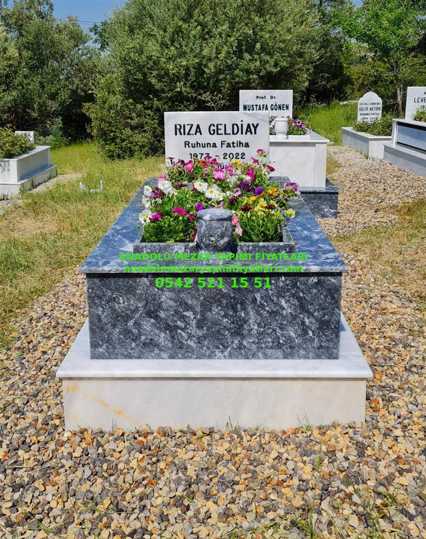 Bursa Tek Kişilik Gövde Küpeşte Uludağ Siyah Mermer Mezar - Görsel 3