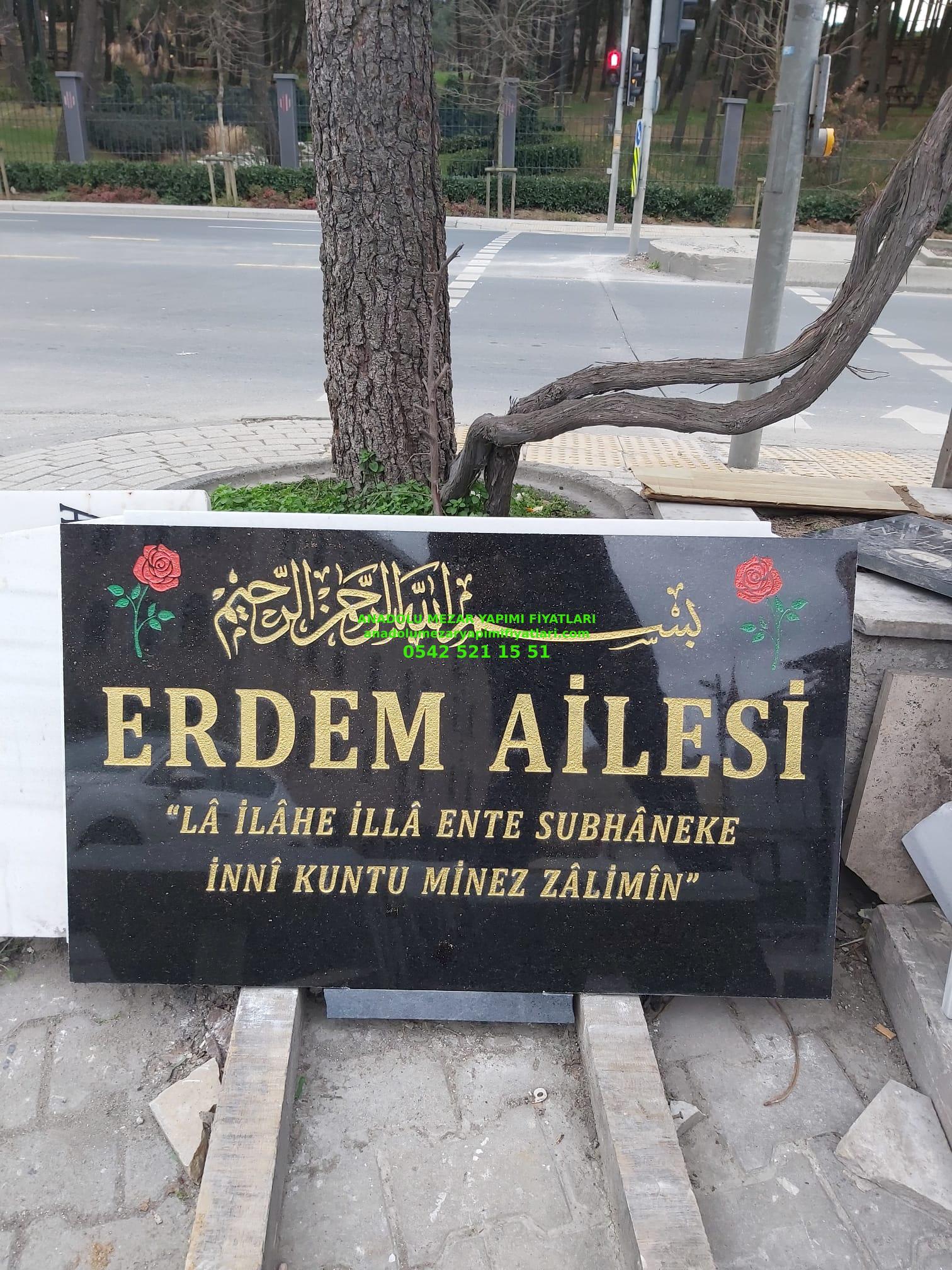 İki Kişilik Siyah Renkli Granit Mezar Baş Taşı Modeli